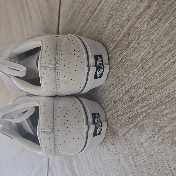 Vans Customs - Picture 3 of 5